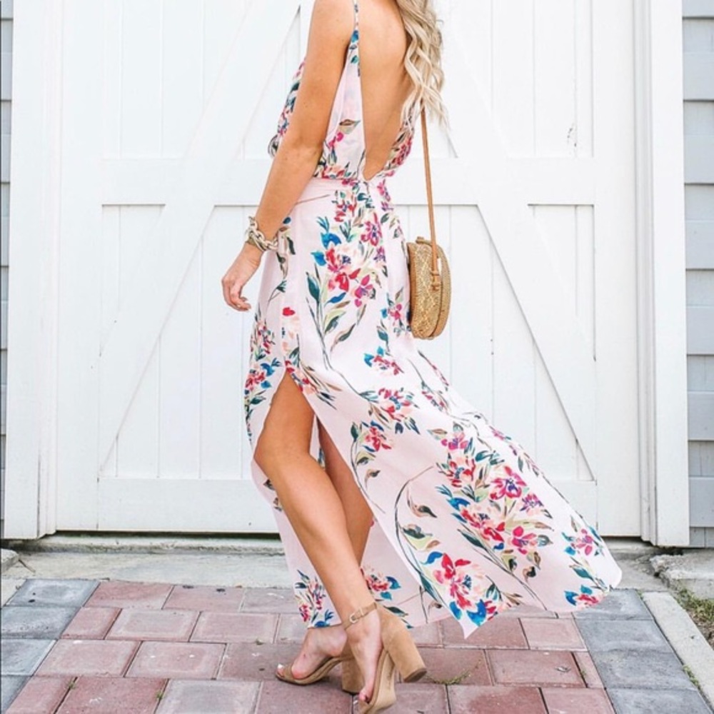 Blush Floral 🌷 Maxi Dress
